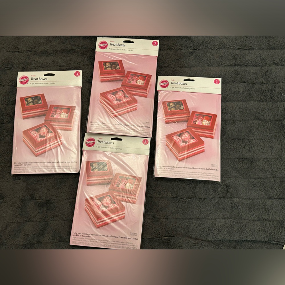 Wilton 12 Pink Treat Boxes
